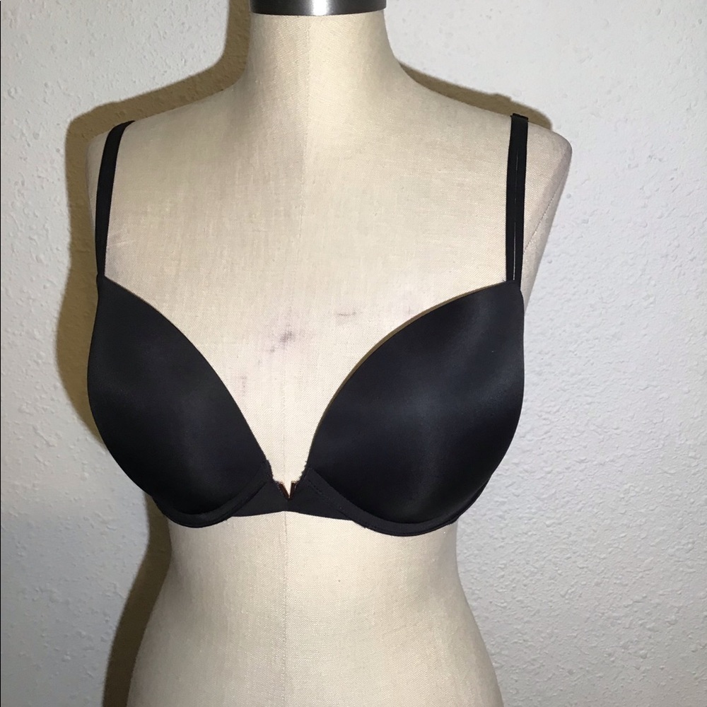Wacoal black wired padded size 36DD